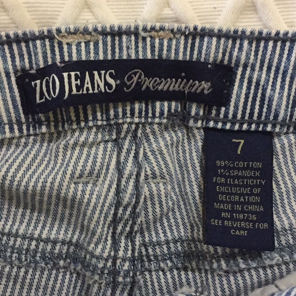 Xcode Jean strip shorts - Picture 2 of 4